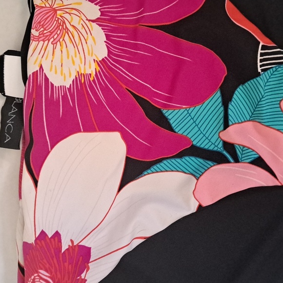 La Blanca IN FULL BLOOM FLORAL MULTI Reversible Hipster Bikini Bottom - Picture 5 of 10